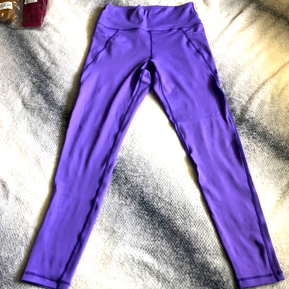 NWOT Vie active yoga leggings.